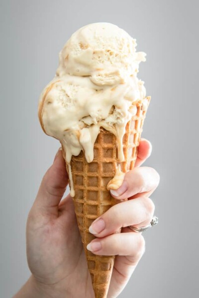 No Churn Caramel Ice Cream - EASY GOOD IDEAS