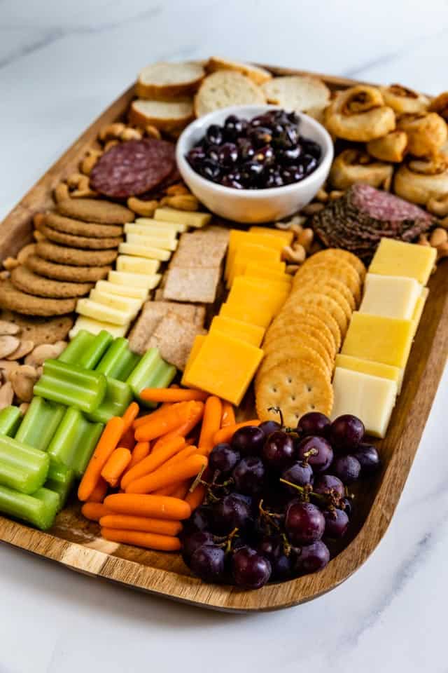 5 Best Charcuterie Board Ideas Simple And Easy Ifoodreal Com - Vrogue
